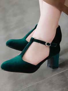 Retro T-Strap Mary Jane High Heel Shoes – Retro Stage - Chic Vintage Dresses and Accessories Zapatos Mary Jane, Mary Jane High Heels, Velvet Shoes, T Strap Heels, Chunky Heels Sandals, Thick Heel, Buckle Sandals, Green Suede, Fashion Korean