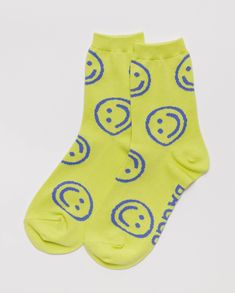 Is there anything Baggu doesn't do?! We absolutely love these soft and stretchy colorful socks. These crew socks are woven from soft and stretchy bamboo rayon — a real treat for your feet! One pair One size fits US women's 6-11 or US men's 4 1/2-9 1/2 Bamboo rayon/poly/nylon elastic Machine washable Bar Apron, Knitted Bag, Cocktail Book, Soft Sock, Back Bag, Crew Sock, Knit Wrap, Back Jewelry, Cozy Fits