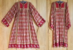 Amazing romantic block print boho dress with big balloon sleeves. Label says M, 95% Cotton, 5% Viscose, loose-fitting style. 118cm long approximately. Lay flat measurements are in the last two images, the tape measure is in CM. Please pay attention to the length of the bodice as the bottom of the front yoke is likely to fall above the fullest point of your bust,  so it may accommodate larger sizes than the measurement given. Super Excellent Vintage Condition. No major issue but minor signs of ag Red Bohemian Dress For Navratri, Bohemian Block Print Dress For Festival, Traditional Flowy Boho Dress With Boho Print, Bohemian Festival Dress With Block Print, Folk Style Boho Tunic Dress With Boho Print, Traditional Boho Print Dress For Festivals, Traditional Boho Print Festival Dresses, Festival Bohemian Block Print Boho Dress, Bohemian Festive Dress With Yoke Detail