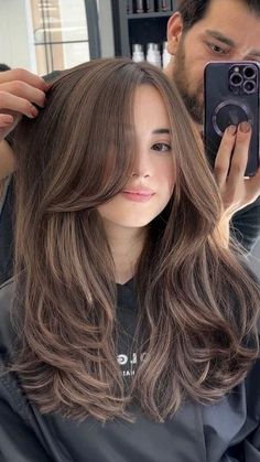 Hair Cut For Medium Length Hair Layered Face Framing, 2000 Haircut, Layers Back View, Colethebee Hairstyles, Haircut Inspiration Long, Buterfluffy Haircut Long Hair Straight, Flicks Haircut, Haircuts For Big Foreheads, Mousy Brown Hair