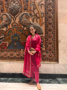 Contrary to first impression it's not a single fabric, instead a blend of silk, satin, and crepe Mira Kapoor, Cotton Kurties, Simple Kurti, Satin Suit, Mira Rajput, Simple Style Outfits, Fancy Sarees Party Wear, Simple Kurti Designs