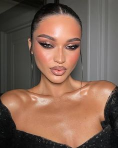 Lips Combo, Beauty Zone, Glam Makeup Look, Makijaż Smokey Eye, Make Up Inspo, Blush Highlighter, Hair Laid, Glamour Makeup, Holiday Makeup