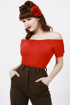 Peasant Blouse Red | Bettie Page Clothing Vintage Outfits Dresses, Peasant Shirt, Rockabilly Hair, Outfits Retro, 1920s Flapper Dress, Awesome Blouse, Knit Blouse, Vintage Swimwear