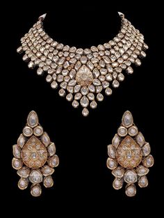 (1) Mendhika Kundan Statement Polki Jadau Bridal Set worn by Manpreet Toor – bAnuDesigns Bridal Look Indian, Manpreet Toor, Indian Bridal Jewelry Kundan, Jadau Necklace Set, Jadau Necklace, Polki Sets, Indian Bridal Jewelry, Indian Wedding Jewelry Sets, Jewelry Kundan