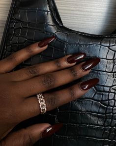 Red Brown Nail Color, Burgundy And Chrome Nails, Burgundy Girl Aesthetic, Burgundy Nails Black Women, Almond Nails Maroon, Burgundy Toe Nails, Cherry Brown Nails, Almond Nails Burgundy, Dark Maroon Nails