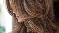 Layered Haircuts for Long Hair: Your Complete Guide to Revamping Your Tresses - Style US A Bob Haircut, Shoulder Length Curly Hair, Choppy Bob Haircuts, A Bob, Square Face