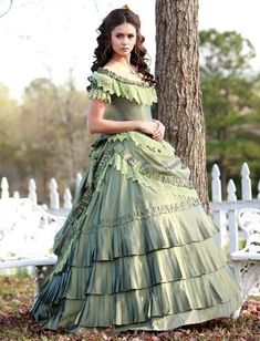 Victorian Ballroom, 1800s Dresses, Katherine Pierce Outfits, Victorian Era Dresses, Victorian Gown, Katerina Petrova, The Vamp, Period Dress