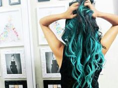 Hair chalk Teal Hair, Shoulder Hair, Afro Puff, Funky Hairstyles, Feathered Hairstyles, Women Hairstyles, Hair Waves