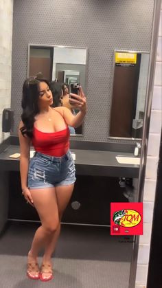 2019 Baddie Outfits, Latina Shorts Outfit, Saturday Day Outfit, Fresita Outfits For School, Takuache Girl Outfits, Girly Fits, Latina Outfits, Outfits For Mexico, Latina Fashion Outfits