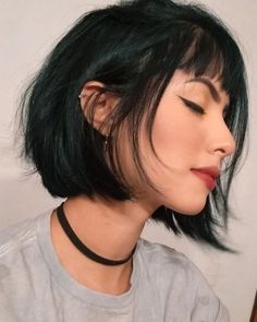 Short Haircuts With Bangs, Medium Bob Haircut, Cortes De Cabello, Bob Haircut With Bangs, Short Bob Haircuts, Penteado Cabelo Curto, Short Hair With Layers, Haircuts With Bangs, Grunge Hair