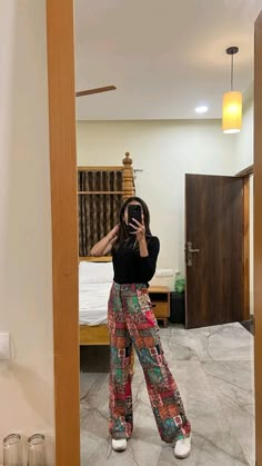 Casual Indian Aesthetic, Outfit Ideas Summer Indian, Indian Outfits Everyday, Indian Wear Mirror Selfie, College Western Outfit, Western Clothes Aesthetic, Clg Outfits Indian, Indian Simple Outfits, Everyday Indian Outfits