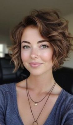 Short Curly Hair For Oval Face, Mel Sykes, Bjd Sculpt, Oval Face Short Hair, Bob 2024, Hairstyles For Oval Faces, Bob Haircut Curly, Oval Face Haircuts, Oval Face Hairstyles