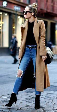 Camel Coat / street style fashion / fashion week #coat #fashion #womensfashion #streetstyle #ootd #style / Pinterest: @fromluxewithlove Jeans Trend, Style Moodboard, Trendy Fall Outfits