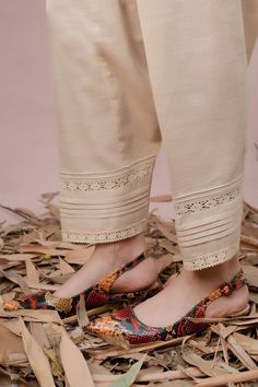 Trouser Designs Pakistani, Ammara Khan, Trouser Pants Pattern, Shalwar Design, Stylish Pants Women, Women Trousers Design, Salwar Pants, Womens Pants Design, Lace Dress Design