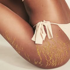 #photography #aesthetic #art #beautyblog Stretch Mark Removal, Fetal Development, Body Photography, Body Love, Body Image, Baby Size, Body Positivity, Gold Glitter, Body Art