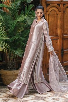 Nilufer – Amna Arshad Wedding Formals Pakistani, Pakistani Net Suits, Wedding Fits, Pakistani Party Wear Dresses, Photography Hacks, Red Bridal Dress, Pakistani Party Wear, Pakistani Fashion Casual