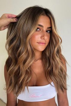 Caramel Sandy Blonde Hair Transition To Brown Hair From Blonde, Highlight Lace Front Wig, Sandy Blonde Hair, Golden Blonde Highlights