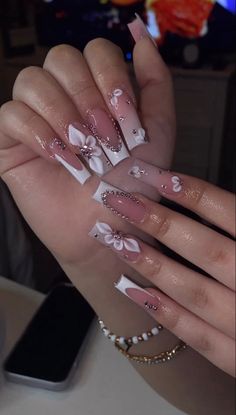 Acrylic Nail Designs Diamonds, 3d Flower Nails Medium Length, Gel X Nail Ideas Square, Acrylic Nail Designs With Flowers, Copy And Paste Nails, Latina Nail Designs Pink Short, Latina Nail Designs Medium, Nails With Bf Name, Med Length Acrylic Nails