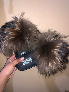 Ships the same day📦 #shoes #fur #furcoat #slides #furslides #slippers #furslippers #giftforher #valentine #valentinesdaygift #womensfashiontrends Fur Keychain, Pom Pom Keychain, Cute Slippers, Slides Slippers, Fur Shoes, Brown Fur, Fur Slippers, Handbag Charms, Go Up