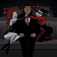 batman and harley standing next to each other in the dark knight animated series, which is based on comic book characters