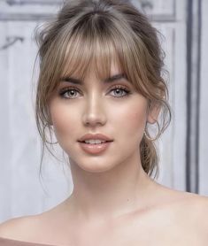 Bangs Long Hair Heart Face, Fringe Inspo Hairstyles, Curtain Bangs Dakota Johnson, Frame Face Bangs, Blonde Fringe Aesthetic, Parted Fringe Bangs, Bangs And Straight Long Hair, Soft Full Fringe, Wispy Fringe Haircut