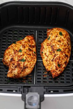 Cooking frozen chicken breast in air fryer is quick. This air fryer frozen chicken breast recipe is the best and you get flavorful chicken. Cooking Frozen Chicken Breast, Frozen Chicken Recipes, Steak Sandwiches, Cooking Frozen Chicken, Air Fryer Dinner Recipes, Breast Recipe, Air Fryer Recipes Easy, Air Fryer Recipes Healthy, Cook Chicken Breast