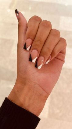 Black French Nails Short, Black French Nails With Glitter, Black French Tip Nails, Black Acrylic Nail Designs, Black French Nails, Black And White Nail Designs, White French Nails, Black French Tip, Black White Nails