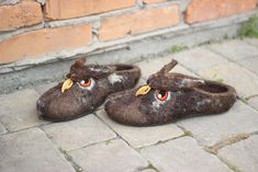 Brown dark owls exclusive custom slippers, personalized size, flat slippers. Natural eco wool felted shoes. See all my funny animals slippers - dogs, cats, foxes, birds, dragons and other: https://www.etsy.com/shop/DarkaYarka?ref=l2-shopheader-name%C2%A7ion_id&section_id=22264967 Product description: Our felt slippers are totally handcrafted of 100% pure wool with warm water, soap, love and care. The sole, made of craft foam, is firmly glued. Felted slippers are extremely solf, light, comfor Brown Slip-on Felt Slippers, Handmade Casual Slippers For Gifts, Handmade Casual Slippers As A Gift, Handmade Slip-on Slippers As Gift, Handmade Casual Slippers As Gift, Handmade Casual Slippers For Gift, Handmade Slip-on Slippers For Gift, Handmade Round Toe Slippers For Gifts, Handmade Closed Toe Slippers As Gift