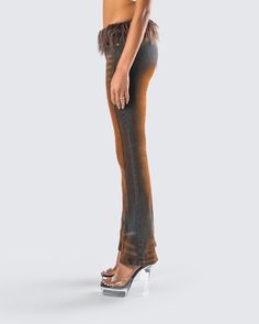 Lure them into the jungle with these brown denim fur jeans 🤎 With a chic and trendy look, these stretch denim pants are complete with a vintage wash and comes with a detachable brown faux fur belt 👀 Chic Brown Denim Bottoms, Chic Brown Bottoms With Five Pockets, Trendy Brown High Waist Jeans, Trendy Brown High-waist Jeans, Trendy High Waist Brown Jeans, Brown Flare Jeans With Five Pockets, High Rise Brown Denim Flare Jeans, Trendy Brown Flare Jeans For Fall, Brown Flare Jeans With Five Pockets For Fall