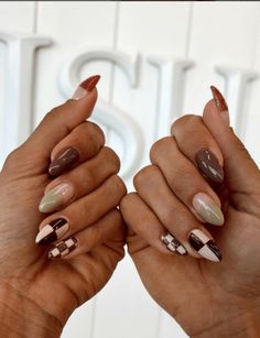 brown checkered fall nail art 2024. fall nails designs 2024 trends. Neutral Nails Checkered, Nail Inspo For November, Hailey Bieber Nail Design, October Nail Inspo 2024, Abstract Nails Fall, Cute Square Fall Nails, Sophie Floyd Nails, Autumn Checkered Nails, Funky Brown Nails