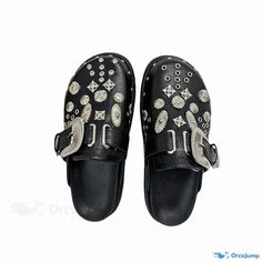 Orcajump - Vintage Style Studded Slip-on Mules with Thick Platform Soles Emo Shoes, Punk Clothes, Saving Strategies, Y2k Shoes, Material Things, Pretty Shoes Sneakers, Shoe Wishlist, Buckled Flats, Studded Flats