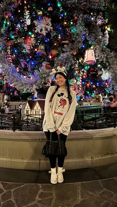 Disneyland holiday christmas season vibes. Disney christmas aesthetic. Holiday aesthetic. Cute disney christmas outfit, comfortable for cold days at Disneyland during holiday season. Oversized disney sweatshirt with leggings and sneakers. Mickey mouse snowman plush ears and mickey mouse jewelry. Comfy Disneyland Outfits Winter, Disney On Christmas, Disneyland Outfits Leggings, Disney Outfits In December, Disneyland Christmas Outfits Women, December Disney Outfits, Disney December Outfits, Christmas Disney Outfits Women, Cozy Disneyland Outfit