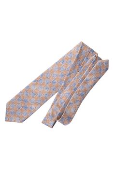 This handmade Italian silk Bourette tie with a checkerboard pattern will give a casual sophistication to your look. 100% Made in Como, Italy. Standard Length: Approx. 3.25" x 58.5". A classic tie width and length that is perfect for most men up to 6'2". Silk Bourette: Made from 75% silk, 25% cotton. It has a knobby, irregular texture giving the colors a beautiful mottled appearance. 3-fold construction: This ensures your tie maintains its shape and effortlessly creates a flawless knot for a trul Fitted Plaid Ties, Silk Ties For Business, Men Bedding, Luxury Ties, Tie For Men, Como Italy, Rollerball Perfume, Checkerboard Pattern, Maternity Shops