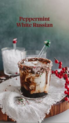 Rum Chata Peppermint Bark Recipes, Russian Christmas Food, Christmas Drinks For Adults, Peppermint White Russian, Melted Chocolate Chips, Dessert Cocktails, Xmas Drinks, Russian Christmas, Peppermint Extract