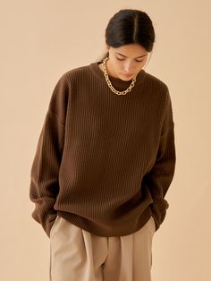 Editor's NotesPAPERBOY’s sweater features soft texutre and relaxed fit. Its light and thick material with warmth is good daily item for cold seasons- High density weave- Semi over fit- Relaxed silhouette- For unisexMeasurements(in.)S / M / L / XL- Total length: 25.98 in. / 26.77 in. / 27.95 in. / 29.13 in.- Shoulder: 24.41 in. / 25.20 in. / 25.98 in. / 26.77 in.- Chest: 25.20 in. / 25.98 in. / 26.77 in. / 27.56 in.- Sleeve: 20.47 in. / 20.87 in. / 21.26 in. / 21.65 in. *Model Info: MAN 5’9’ Cold Season, Brown Sweater, Relaxed Fit, Crew Neck