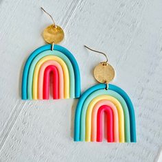 Nwt Rainbow Clay Earrings Rainbow Clay Earrings, Rainbow Earrings, Earrings Color, Clay Earrings, Statement Pieces, Color Blue, Jewelry Earrings, Rainbow, Women Jewelry