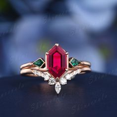 Ruby Ring Art Deco, Red Emerald Ring, Red And Green Engagement Ring, Wedding Rings With Ruby, Art Deco Gemstone Ring, Ruby And Emerald Engagement Ring, Ruby Red Engagement Ring, Ruby And Gold Engagement Ring, Ruby Emerald Ring