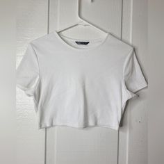 Shein Women's White Ribbed Short Sleeve Crop Top Tee Sz Xl Nwot Material: Polyester, Cotton, Spandex Color: White Finish: Pullover Basic Plain Cotton Crop Top, Plain Cotton Crop Top For Spring, White Fitted Plain Tops, Fitted White Plain Tops, Basic White Ribbed Top, Basic Plain Crop Top For Spring, Simple Fitted White Crop Top, Simple White Crew Neck Crop Top, Basic White Ribbed Crop Top