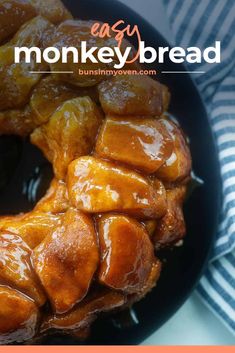 there is a monkey bread on the plate