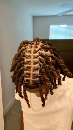 Dread Locs Styles For Men, Men Starter Locs, Starter Locs Men, Dreadlocks Hair Care, Cornrow Braids Men, Neon Tiger, Short Dreadlocks Styles