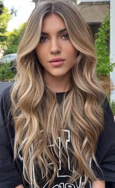 Balayage From Brown To Blonde, Almond Blonde Hair Highlights, Light Brunette Hair Color Ideas, Light Brown Hair With Highlights Caramel Balayage Brunettes, Blue Eyes Balayage Hair, Brown Eyes Blonde Highlights, Hair Color For Dark Blue Eyes, Biscuit Balayage Hair, Best Blonde For Pale Skin Brown Eyes