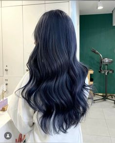 Dark Blue Hair Pale Skin, Dark Midnight Blue Hair, Black Hair Blue Highlights, Dark Blue Black Hair, Navy Blue Hair Dye, Smoky Blue Hair, Dark Blue Hair Color, Deep Blue Hair, Black Hair With Blue Highlights