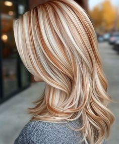 Copper Streaks In Blonde Hair, White Hair With Red Highlights, Autumn Hair Colors For Blondes, Blonde With Red Streaks, Winter Hair Color For Pale Skin, Blonde Ginger Balayage, Blonde With Copper Lowlights, Blonde With Copper Highlights, Ginger To Blonde