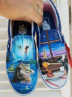 Disney Shoes Diy, Disney Custom Shoes, Af Shoes, Painted Apparel, Painting Sneakers, Disney Painted Shoes, Handpainted Shoes, Artsy Shoes, Disney Princess Shoes