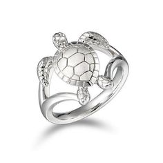 The picture shows a 925 sterling silver sea turtle ring. Silver Turtle Ring, Sea Turtle Design, Turtle Ring, Seahorse Pendant, Anchor Design, Heaven And Earth, Ocean Jewelry, Turtle Design, Sea Turtles