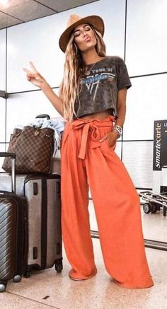 Spring Outfits Boho, Daily Fashion Outfits, Looks Hippie, Boho Mode, Mode Hippie, Orange Pants, Stil Boho, Perfect Summer Outfit