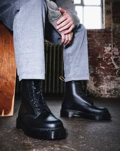 Vegan 1460 Bex Mono Lace Up Boots | Dr. Martens Doc Martens Boots Outfit, Mens Dr Martens, Clothes Videos, High Boots Outfit, Diy Clothes Videos