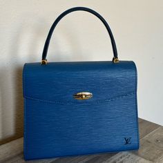 Beautiful Vintage Lv Kelly In Epi Leather. Measures W- 26.5 Cm L- 21 Cm Handle Drop 12 Cm. Have Sticky Pocket Which Is Normal With Vintage Bags. All Hardware Prestine Condition And No Discolored Leather. Louis Vuitton Luggage, Bags Louis Vuitton, Kelly Bag, Louis Vuitton Bags, Vintage Bags, Louis Vuitton Bag, Bag Lady, Louis Vuitton, Leather