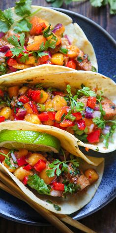 Cilantro-Lime Chicken Tacos with Peach Salsa on a blue plate. Peach Salsa Recipe, Cilantro Lime Chicken Tacos, Toasted Corn, Peach Chicken, Cream Sauce For Chicken, Chili Lime Shrimp, Lime Chicken Tacos, The Best Tacos, Honey Lime Chicken