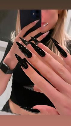 Black nails | Classy nails | Stiletto nails | Acrylic Nails Stiletto, Stilleto Nails Designs, Black Acrylic Nails, Punk Nails, Grunge Nails, Bling Acrylic Nails, Nagel Inspo, Fire Nails, Classy Nails